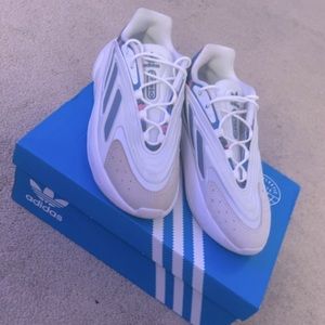 Adidas super comfy shoes size 7 1/2